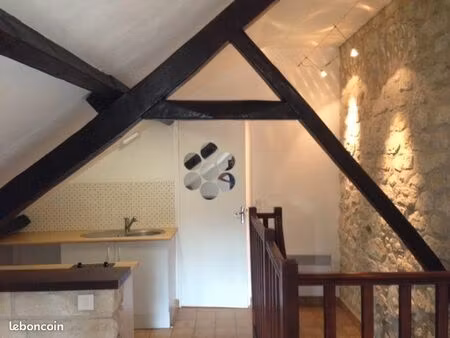 appartement studio 1er étage