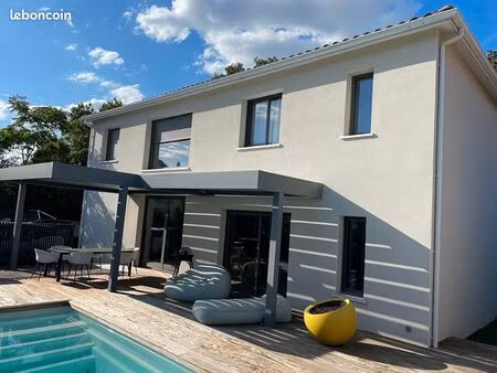 villa 4 pièces 164 m²