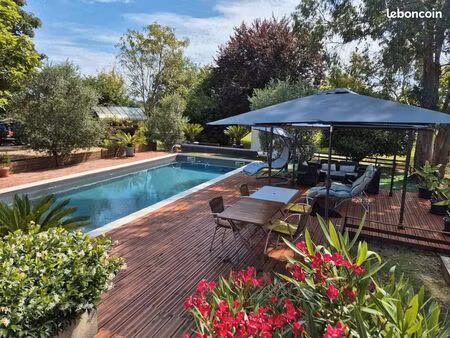 ensemble immobilier de plein pied située dans un environnement calme sans vis à vis