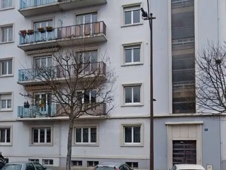 bel appartement 3 pièces 90 m2 boulevard d'anvers