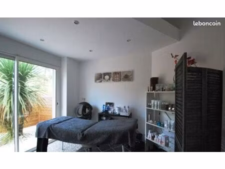 local beauté à louer