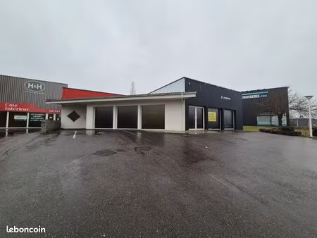 local commercial 520m²