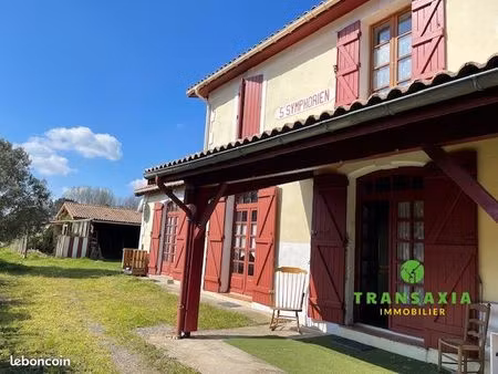 propriété 5 pièces 146 m²