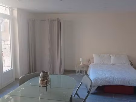 studio meublé toutes charges comprises