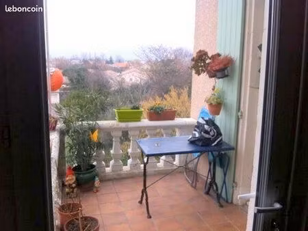 av st lazare t3/4 .130m2 terrasse parking gratuit