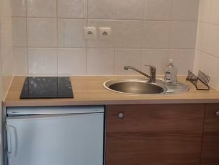 studio etudiant et parking