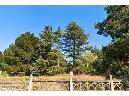 terrain 1 800 m² blanquefort