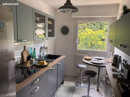 spacieux appartement rénové de 102 m² – lumineux  traversant  avec balcons et vue dégagée