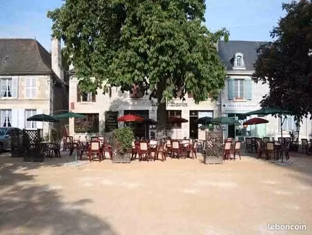 vente mur commerce de restauration + appartement f5