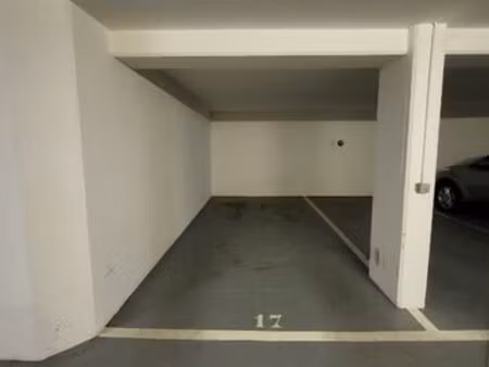 place parking paris 17