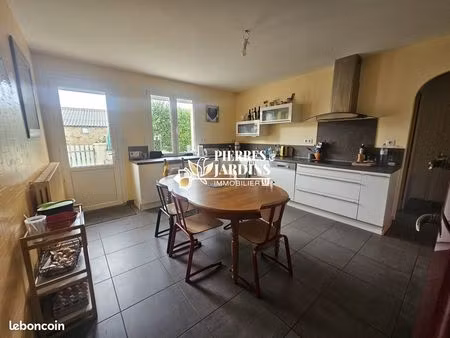 maison 6 pièces 233 m²