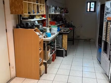 entrepôt à louer 300m2