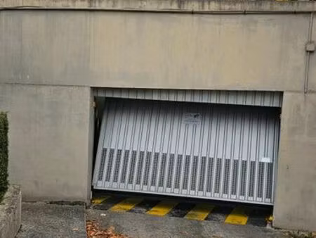 location place de parking fermée