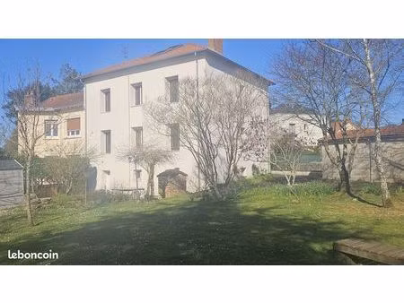 maison 7 pièces 203 m²