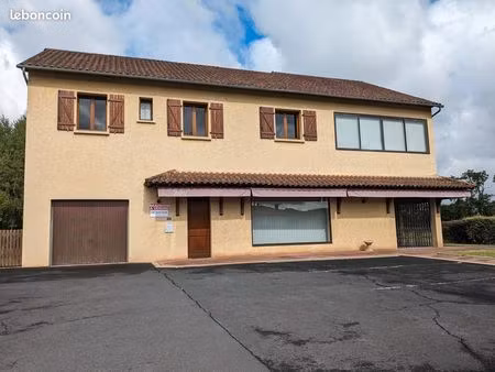 maison - 8 pièces - 252 m2