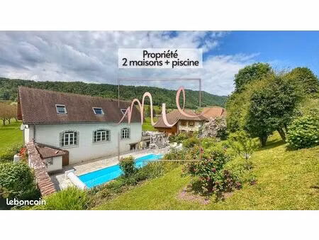 propriété 8 pièces 325 m²