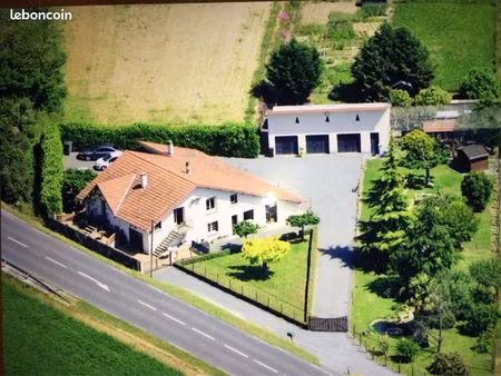? villa + gîte indépendant – aucun vis-à-vis – grand terrain – idéal famille ou investisse
