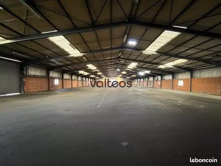 local d'activité 2 400 m²