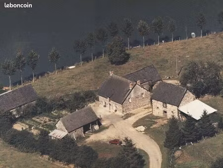 corps de ferme proche de mayenne sur 3.5 h