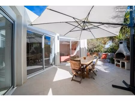 ? villa rénovée – 30m plage – 3 pièces + jardin – la grande-motte