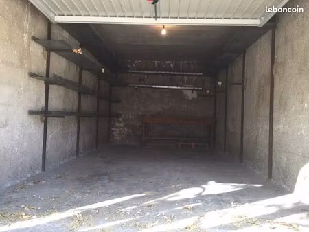 loue box fermé / centre ville