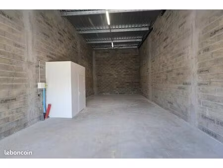 local d'activités à louer