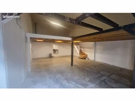 local commercial 150m2