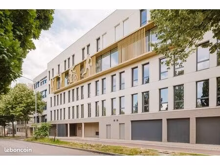 local commercial 32 m²