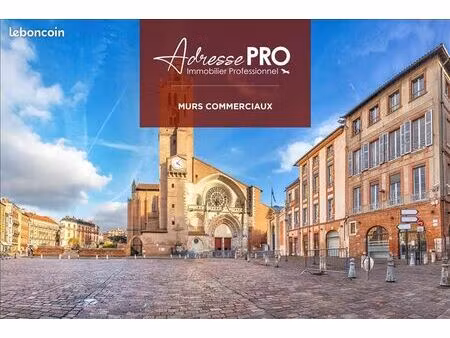 local commercial 1 600 m²