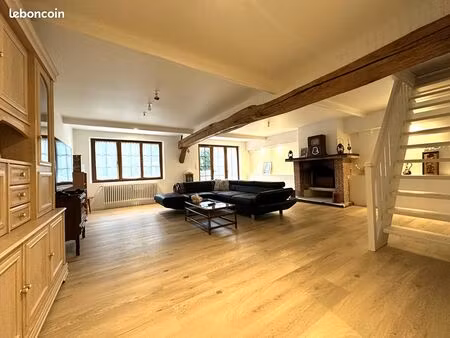 maison 7 pièces 220 m²