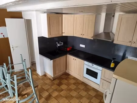 maison de ville meublée avec terrasse et parking – proche hôpital d’angoulême