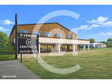 local 830 m² pierrelatte