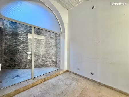 local commercial ou bureau à louer