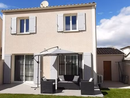 maison individuelle - 4 pièces - 80 m²