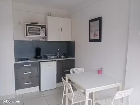 studio allée de la flânerie  plage du môle