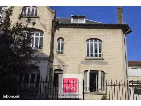 immeuble 11 pièces 224 m²