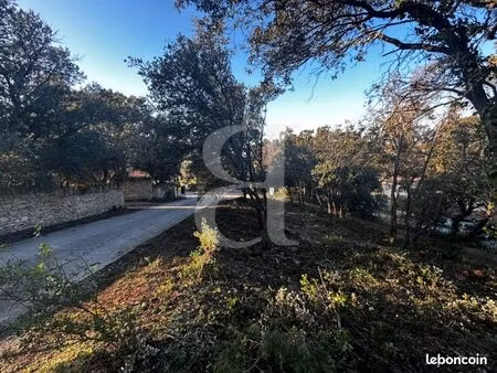 terrain 1 830 m² pernes les fontaines
