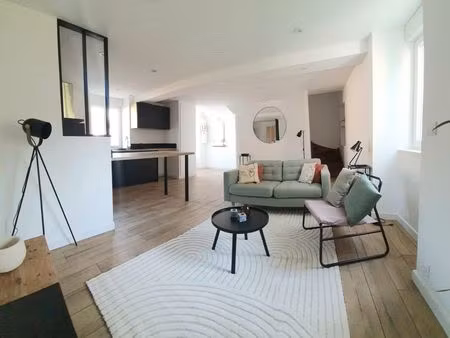 appartement t3 en duplex meublé