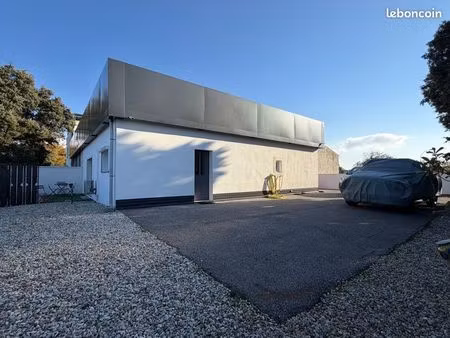 entrepôt de stockage