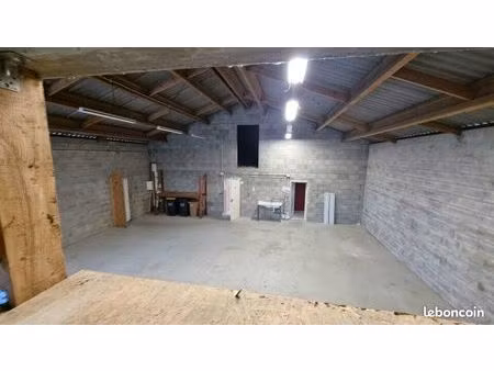 local d'activité 250 m²