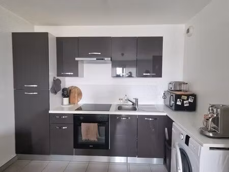 vends 2 pièces 41 m2 la rochette centre ville  résidence des impressionistes