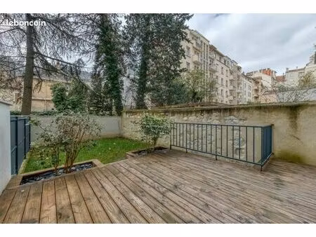 postes de travail premium – hyper-centre de grenoble – à 300 m de la place victor hugo