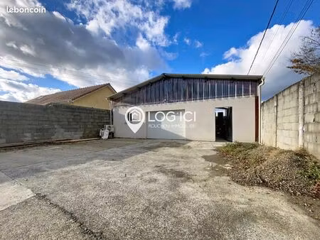 local 250 m² auriac