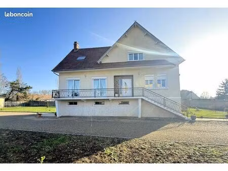 maison 8 pièces 155 m²