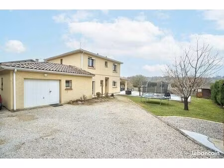 maison 6 pièces 157 m²