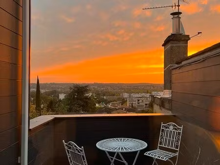 maison de ville avec vue