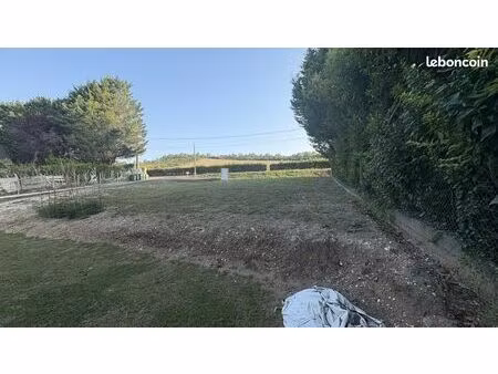 terrain 525 m² beynes