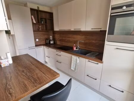 charmant 3 pièces meublé avec balcon + loggia lumineux et cosy au calme