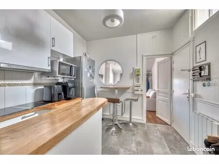 studio 1 pièce 25 m²