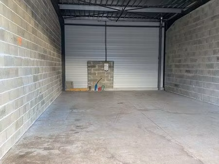 hangar 78 m2 zone actipole gujan